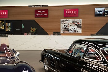 rydges pit lane hotel