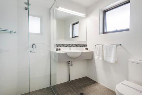 Club Maclean Motel,Byron Bay>>Angourie Surfing Reserve,4 star