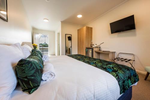 Club Maclean Motel,Byron Bay>>Angourie Surfing Reserve,4 star
