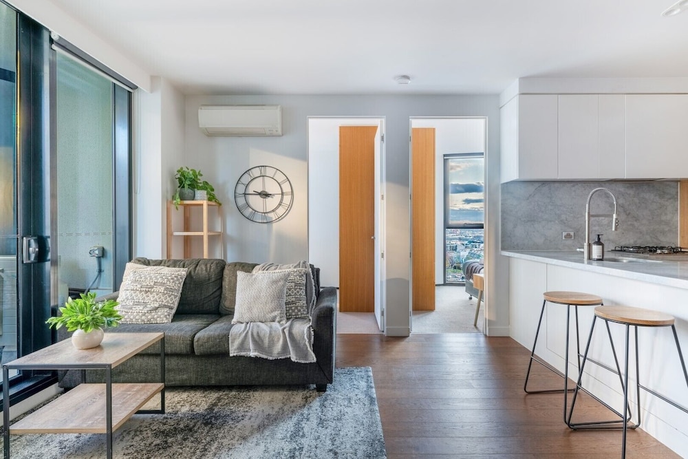 mega style apartments light house