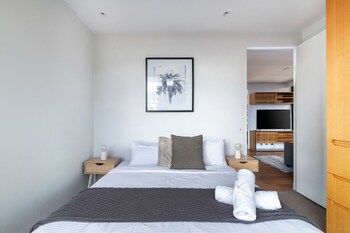 mega style apartments light house