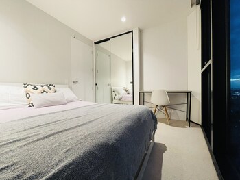 mega style apartments light house