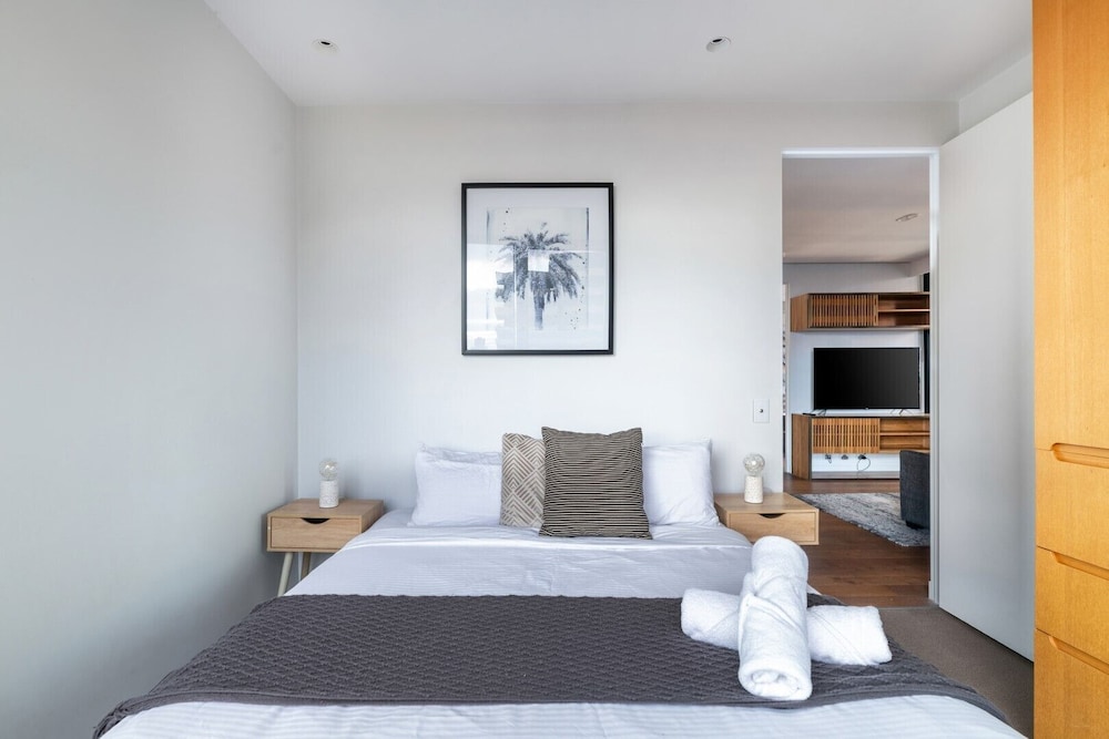 mega style apartments light house