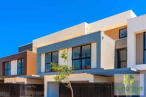 the peninsula at hope island