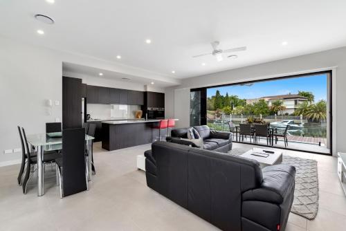 the peninsula at hope island