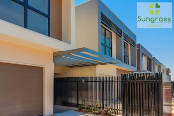 the peninsula at hope island