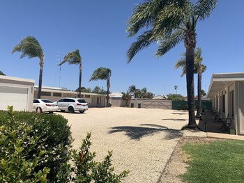 jerilderie motor inn