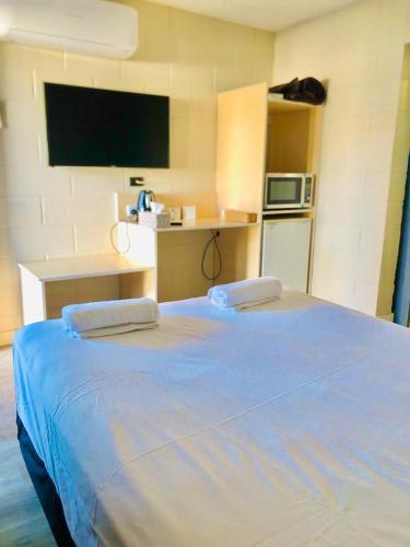 Oxford Hotel Motel Cunnamulla,,3 star