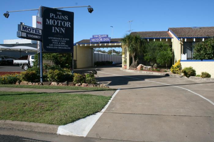 the plains motor inn