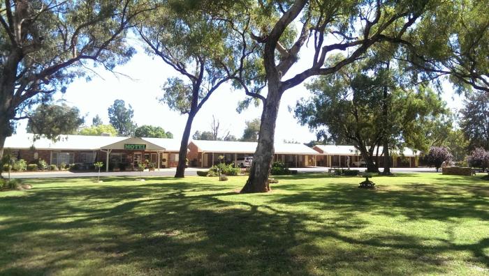 cooee motel