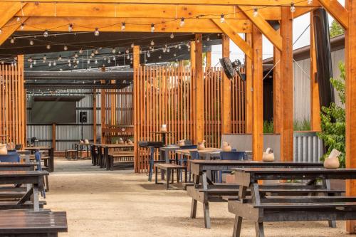 terminus hotel yarrawonga