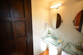 guamini mision hotel