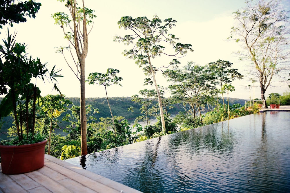 guamini mision hotel