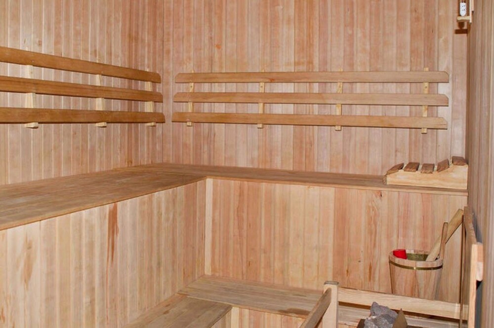 ba hollywood apartments