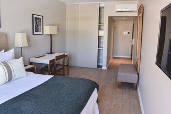 cyan soho neuquen hotel