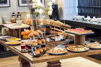 cyan soho neuquen hotel