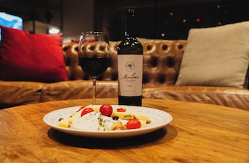 cyan soho neuquen hotel