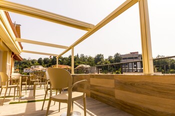 hotel pandora residence