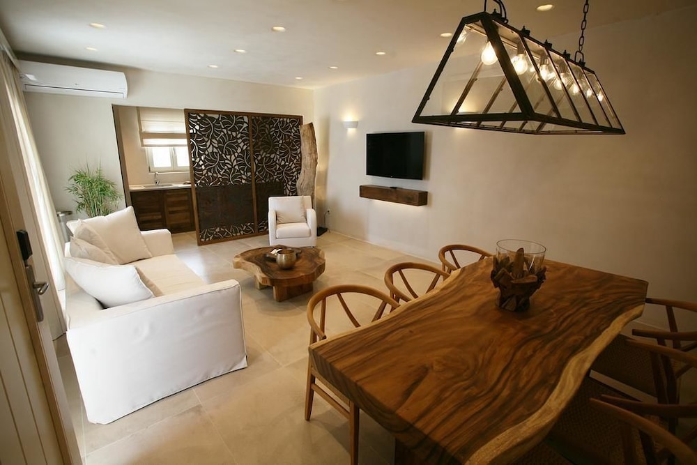 atlantis beach residence