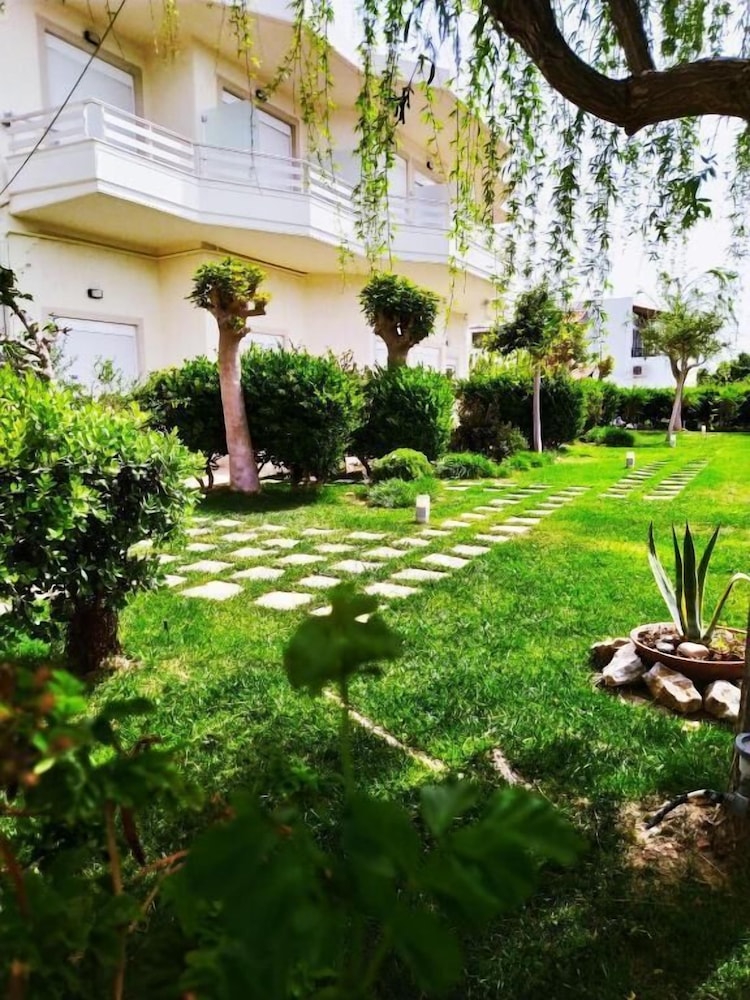 mear luxury apartments and studios