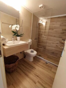 mear luxury apartments and studios