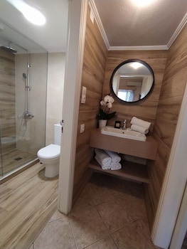 mear luxury apartments and studios