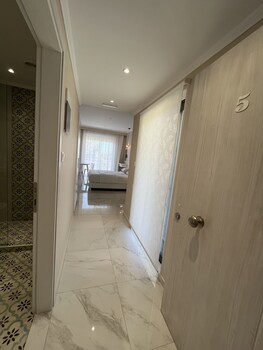 mear luxury apartments and studios