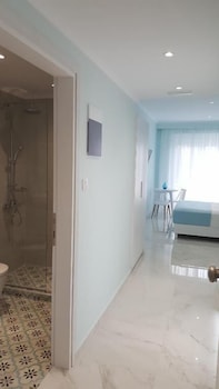 mear luxury apartments and studios