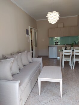 mear luxury apartments and studios