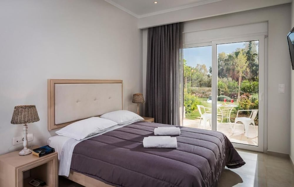 mear luxury apartments and studios