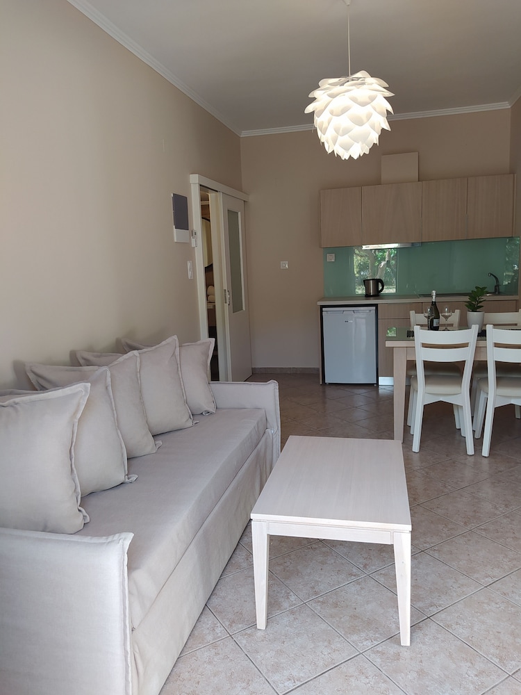 mear luxury apartments and studios