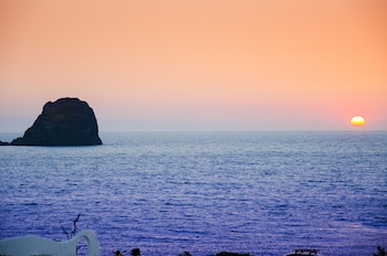 milos