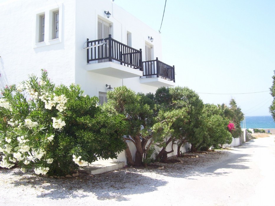 paros