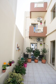 rania studios