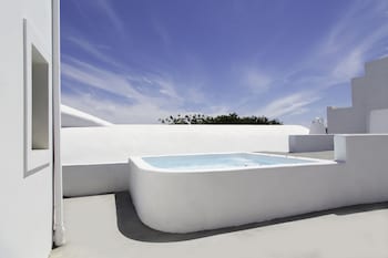 ayoba santorini