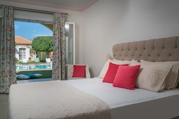 aeolos boutique resort and suites
