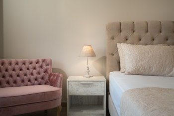 aeolos boutique resort and suites