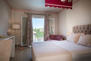 aeolos boutique resort and suites