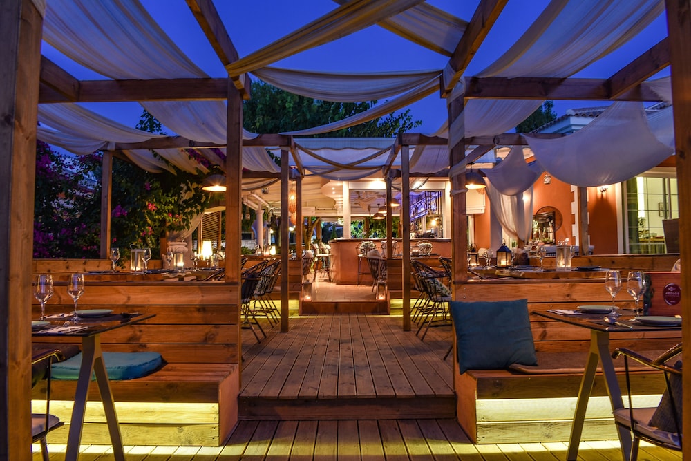 aeolos boutique resort and suites