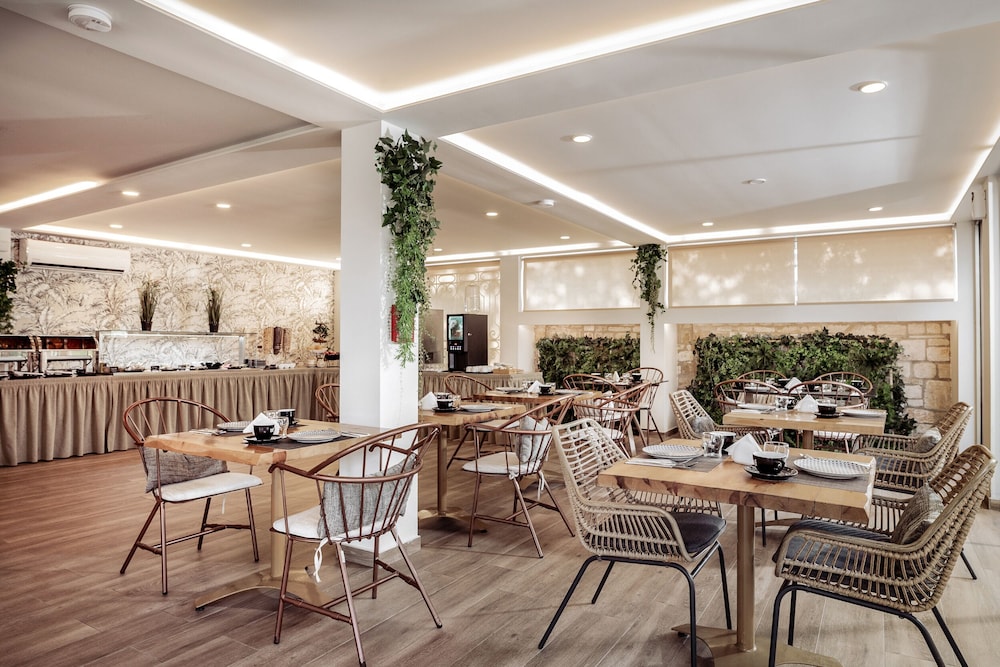 aeolos boutique resort and suites