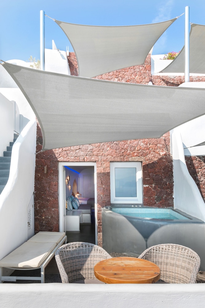 secret legend suites adults only