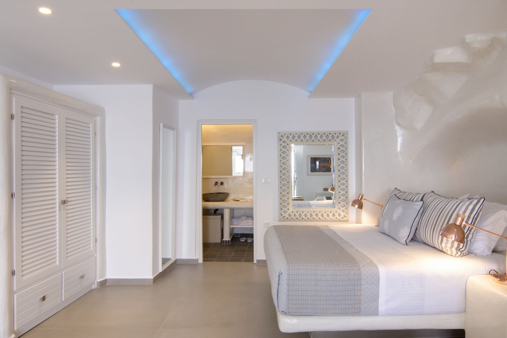 secret legend suites adults only