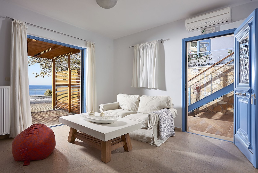xenia residence and suites