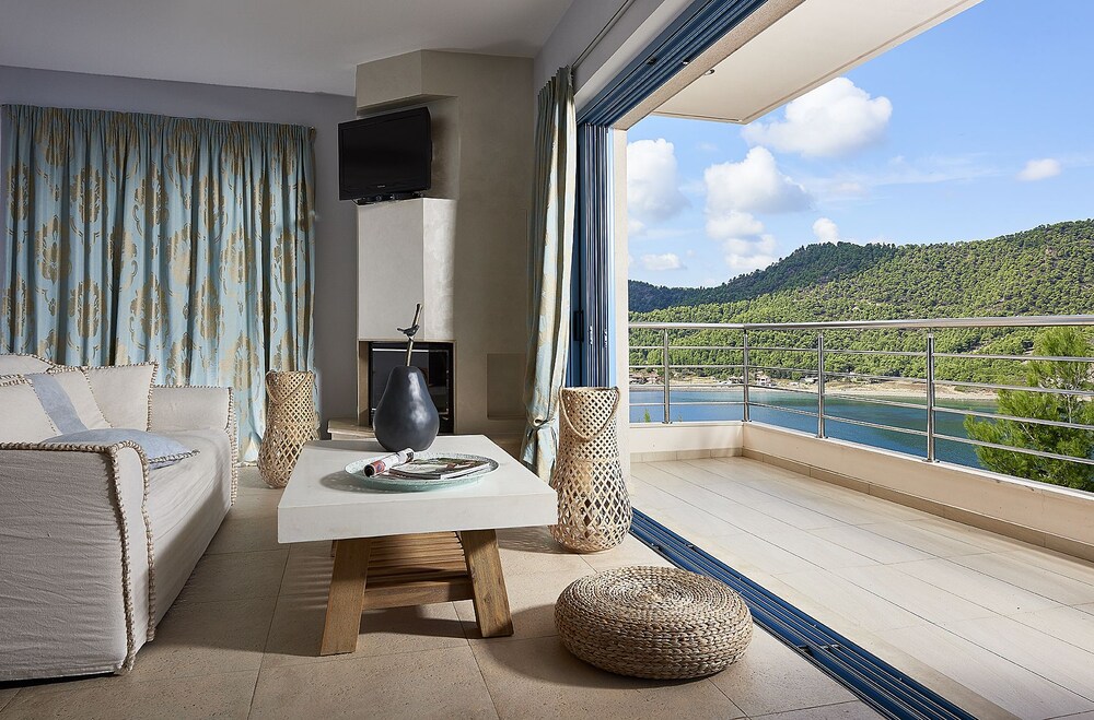 xenia residence and suites