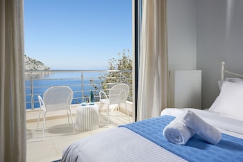 xenia residence and suites