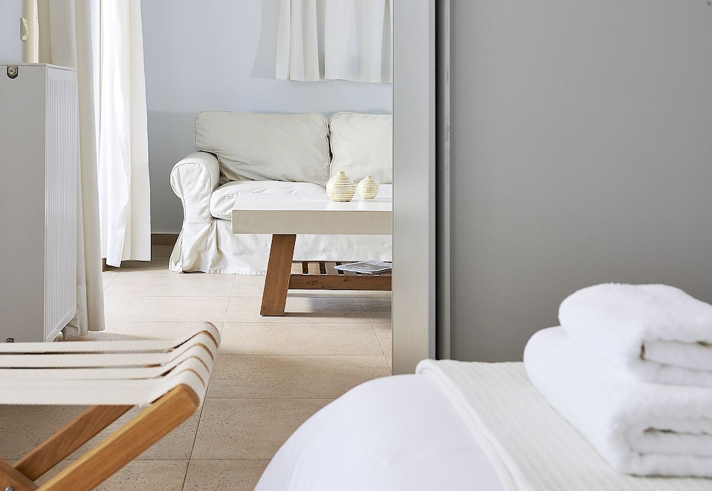 xenia residence and suites