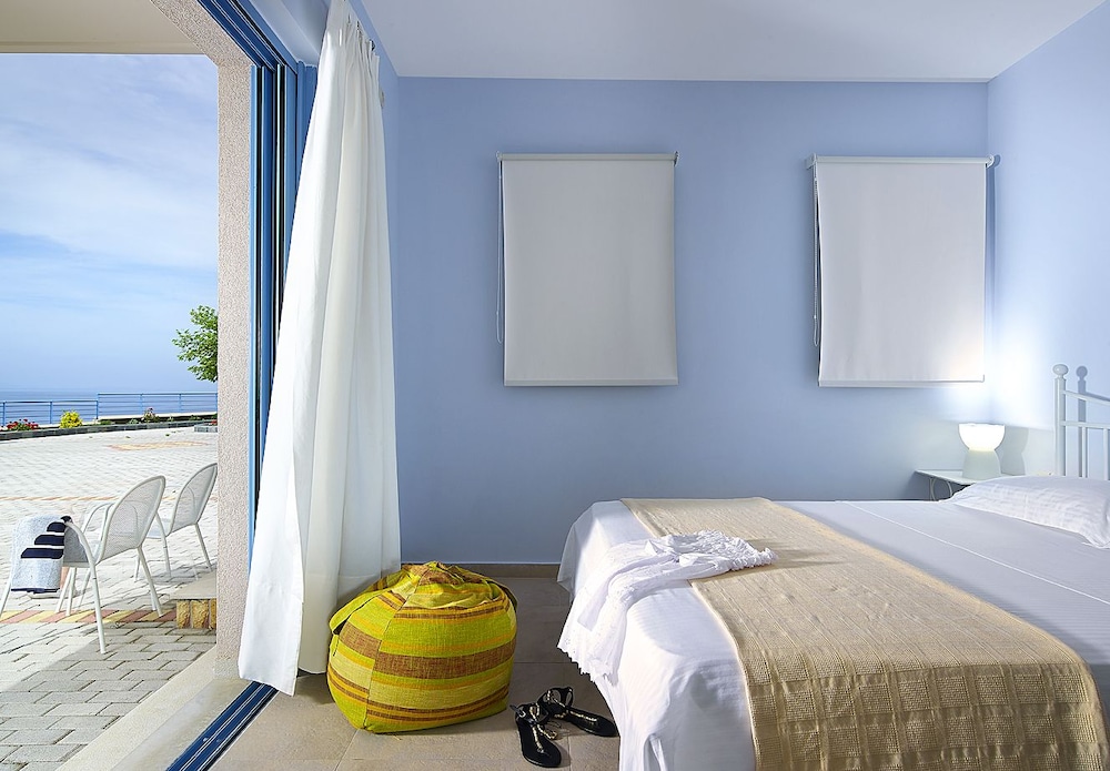 xenia residence and suites