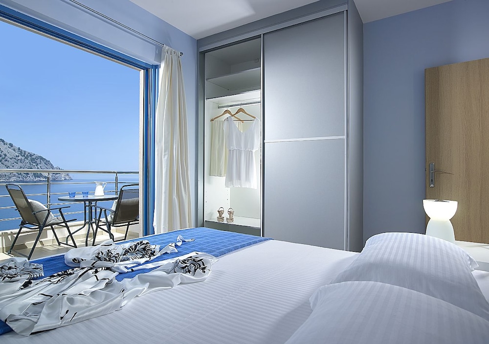 xenia residence and suites