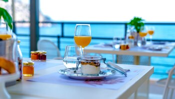 xenia residence and suites