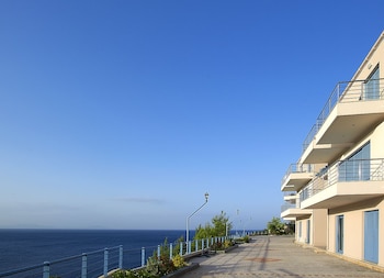 xenia residence and suites